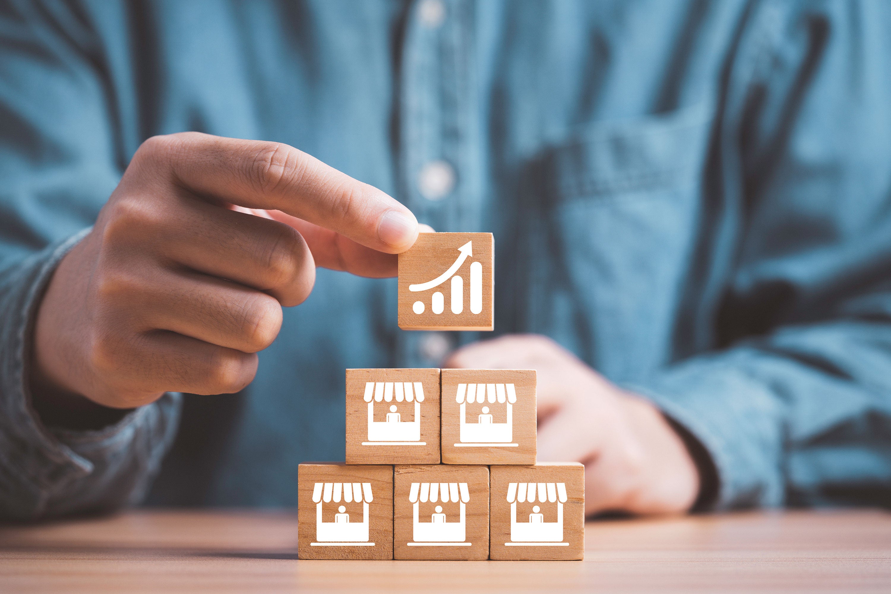 Rochester Optical expands