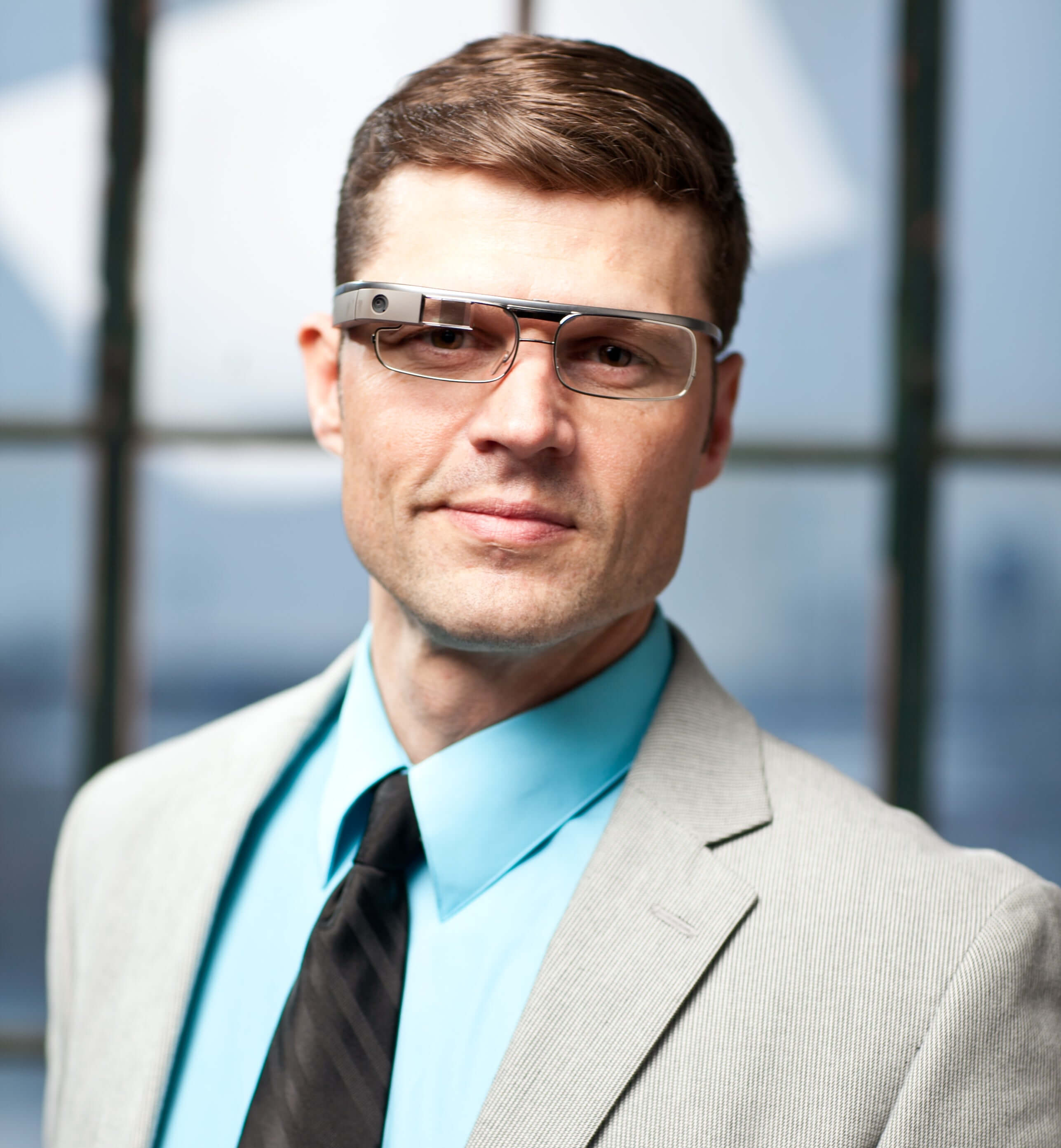 <h2>Google Glass</h2><p>Rochester Optical partnered with Google, releasing the 1st prescription lenses and frames for Google Glass™ smart glasses. Rochester Optical continues to launch an exclusive collection of Smart Glass prescription inserts, featuring RX inserts tailored for XREAL, LENOVO, and Magic Leap ML2 Glasses.</p>