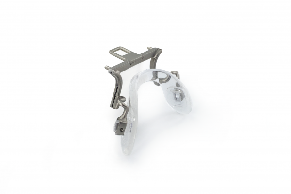 A metal base nose bridge with soft, clear pads.